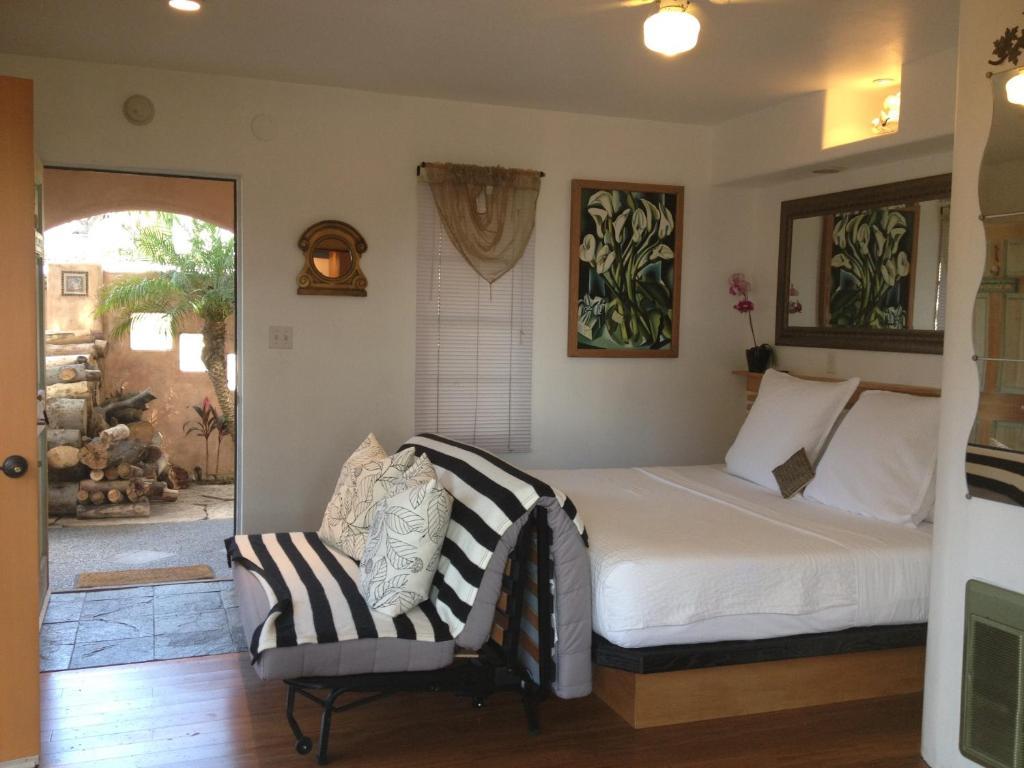 Les Artistes Inn デル・マー 部屋 写真